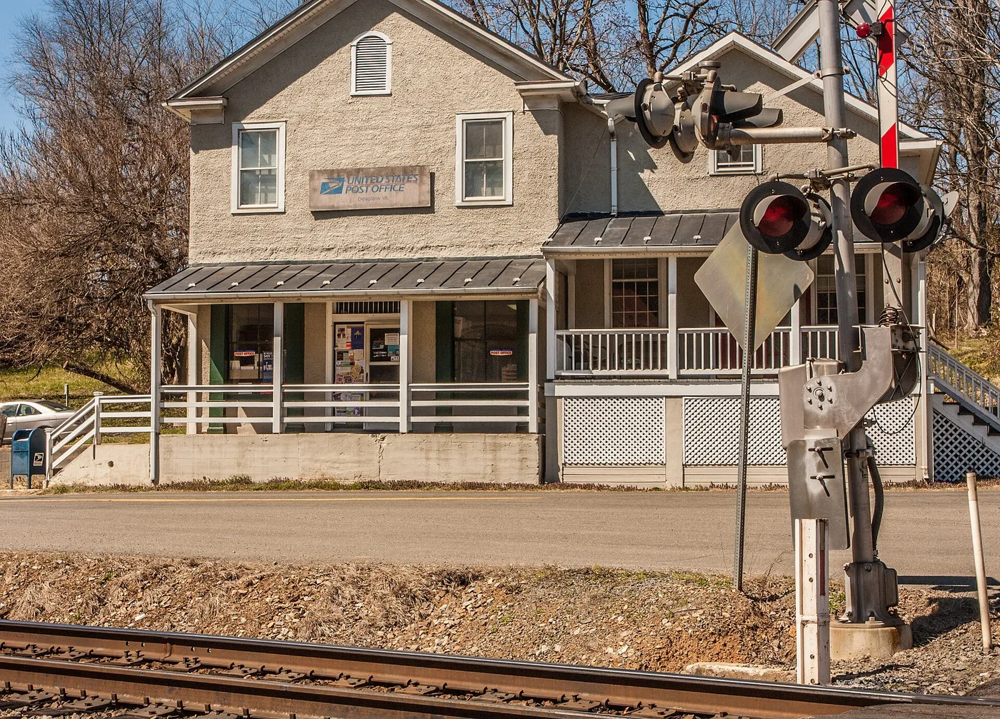 The post office and rail crossing at Delaplane