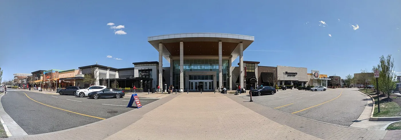 The main entrance at Springfield Town Center